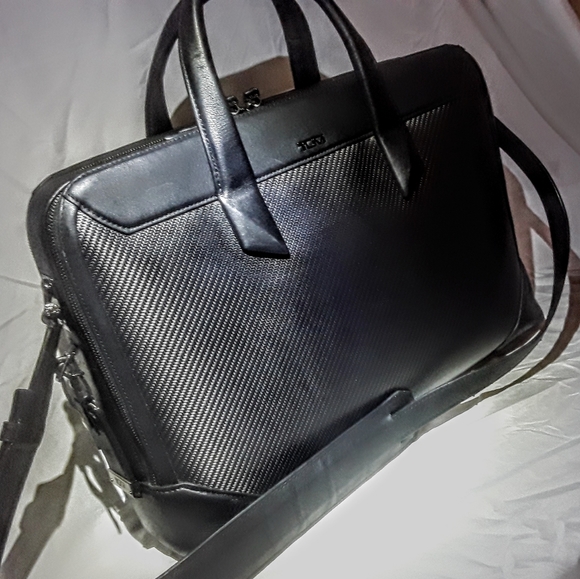 tumi cfx review